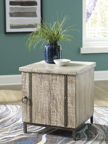 Laddford Accent Cabinet - Zara Furniture (Kissimmee,FL)