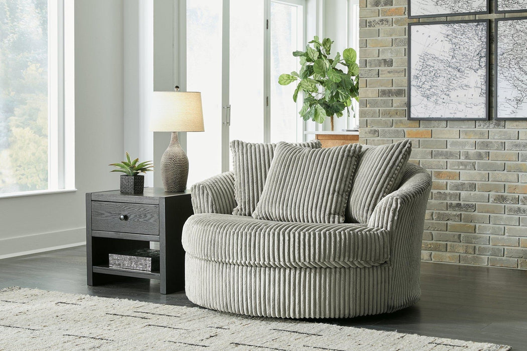 Lindyn Oversized Swivel Accent Chair - Zara Furniture (Kissimmee,FL)