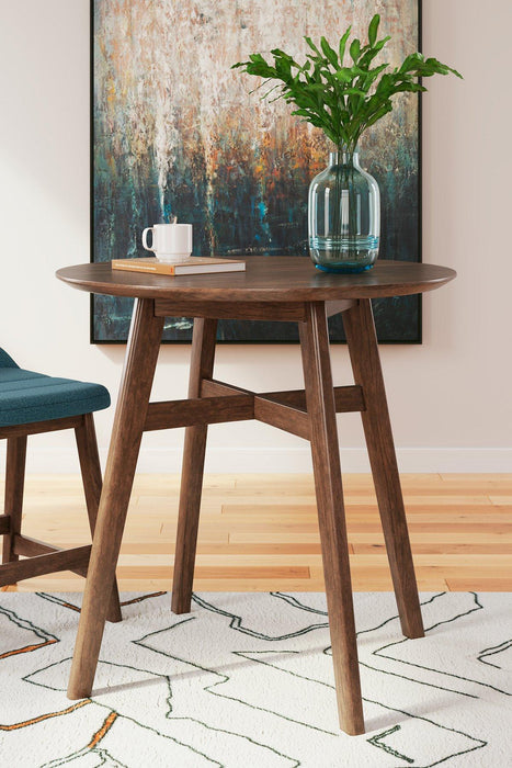 Lyncott Dining Room Set - Zara Furniture (Kissimmee,FL)