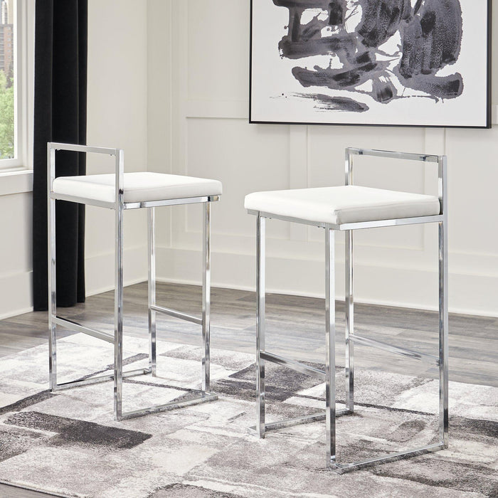 Madanere Bar Height Bar Stool - Zara Furniture (Kissimmee,FL)