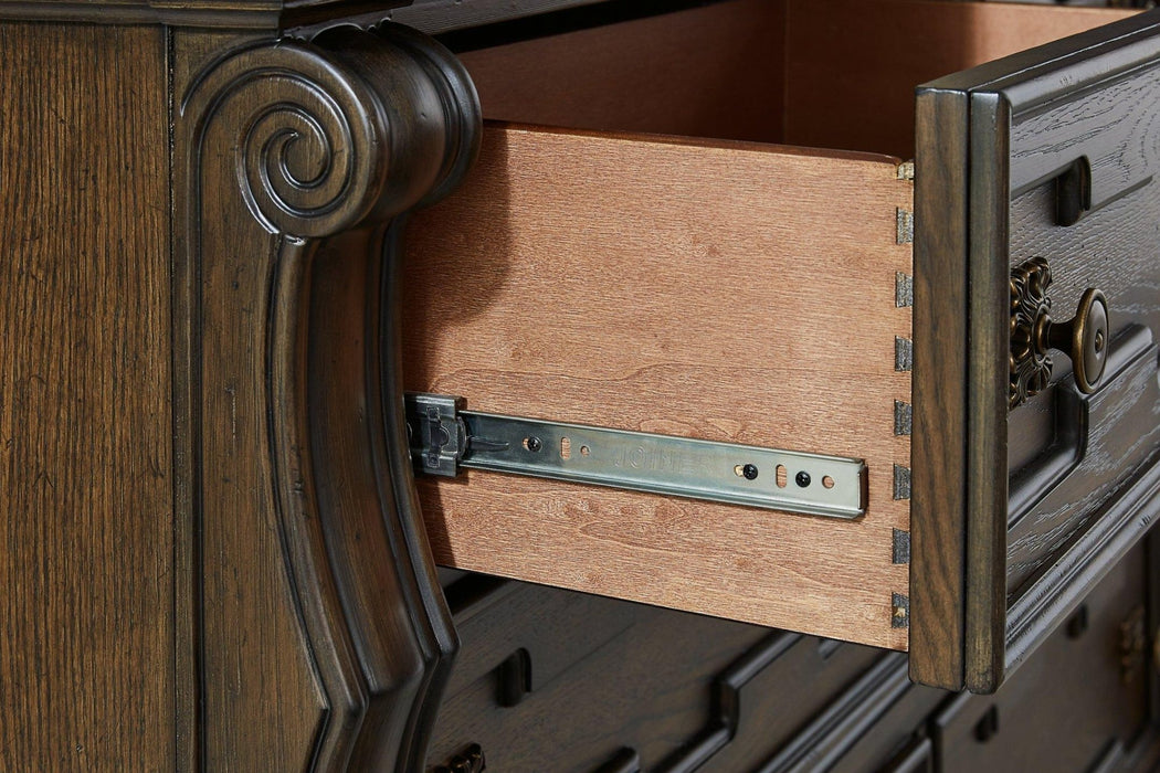 Maylee Chest of Drawers - Zara Furniture (Kissimmee,FL)