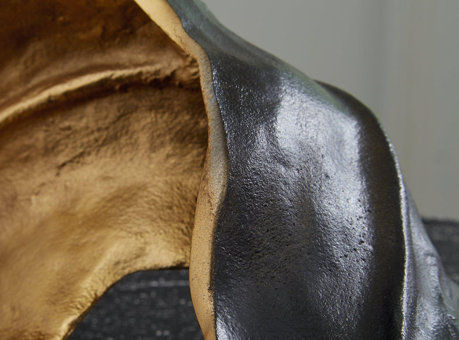 Melinda Sculpture - Zara Furniture (Kissimmee,FL)
