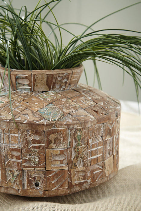 Meltland Vase - Zara Furniture (Kissimmee,FL)