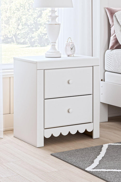 Mollviney Nightstand - Zara Furniture (Kissimmee,FL)