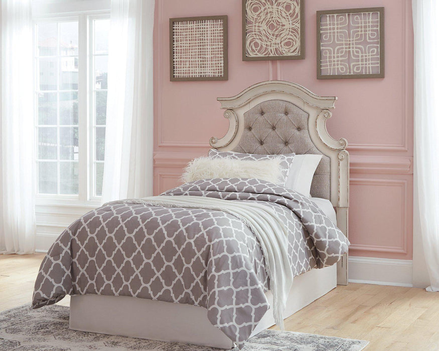 Realyn Bed - Zara Furniture (Kissimmee,FL)