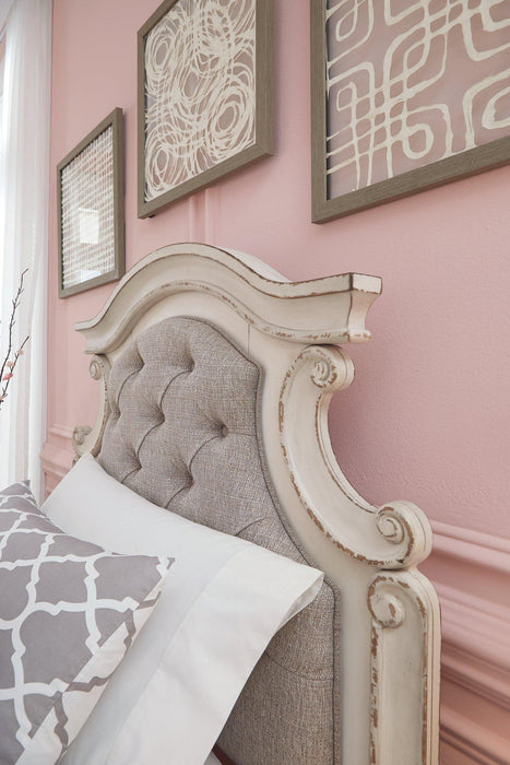 Realyn Bed - Zara Furniture (Kissimmee,FL)