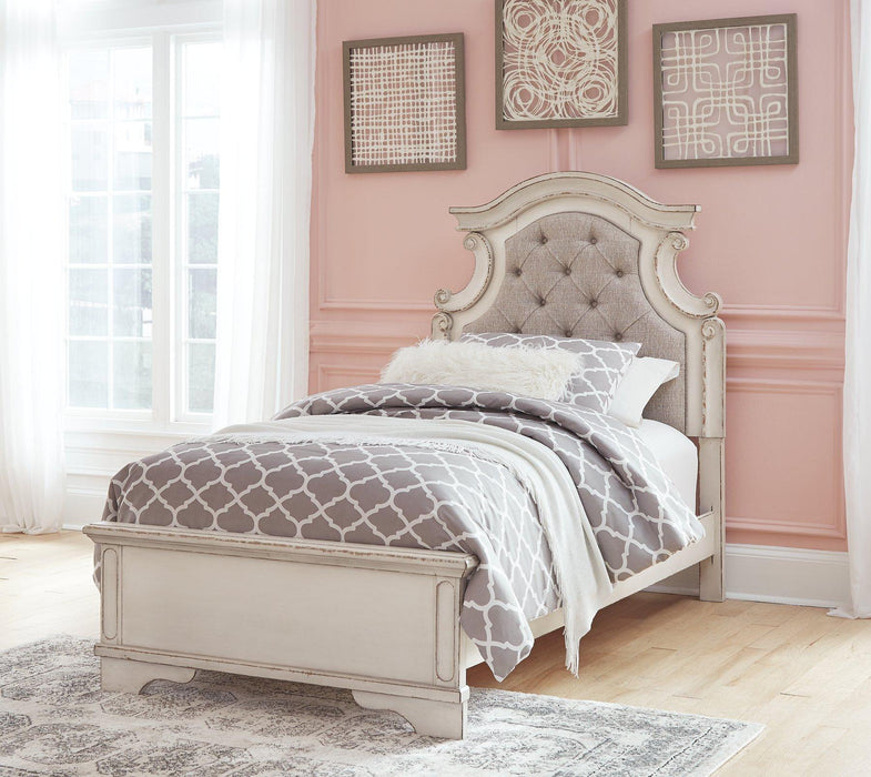 Realyn Bed - Zara Furniture (Kissimmee,FL)
