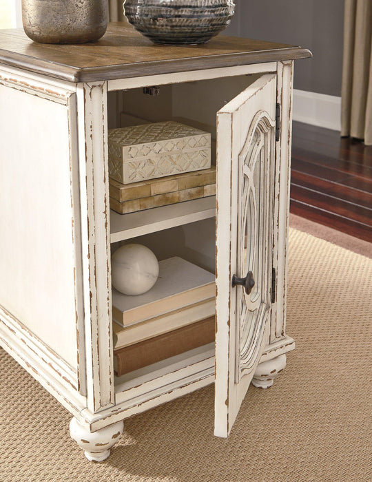 Realyn Chairside End Table - Zara Furniture (Kissimmee,FL)