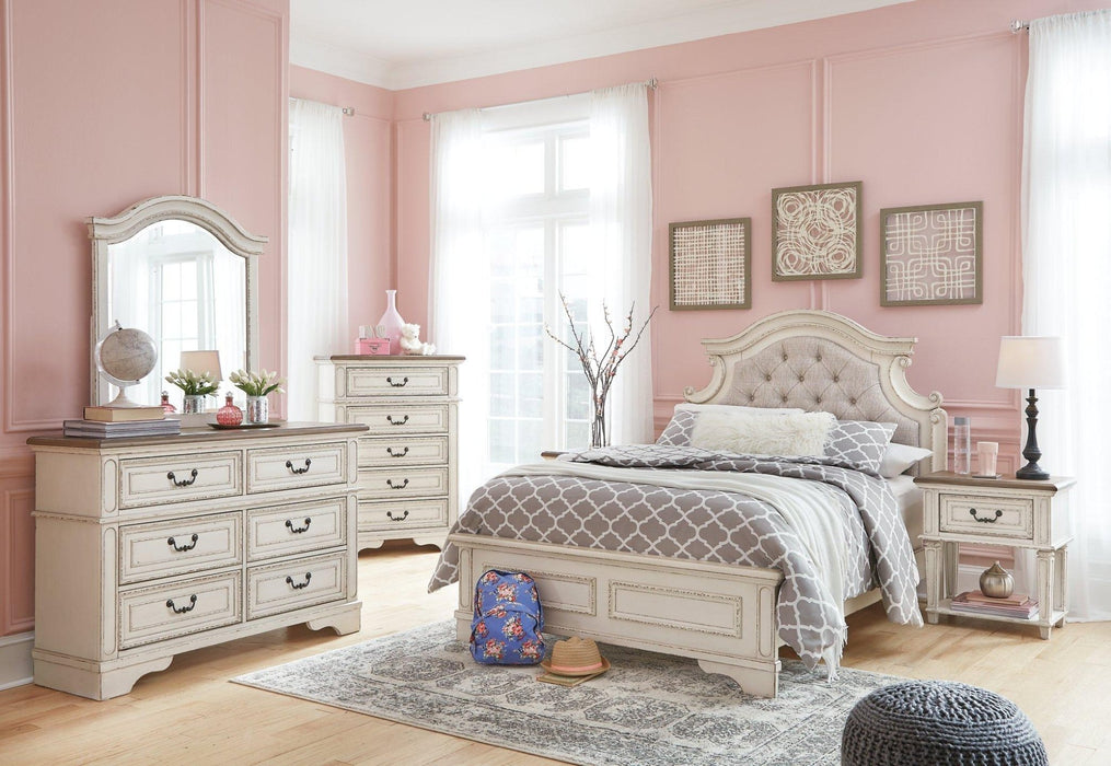 Realyn Chest of Drawers - Zara Furniture (Kissimmee,FL)
