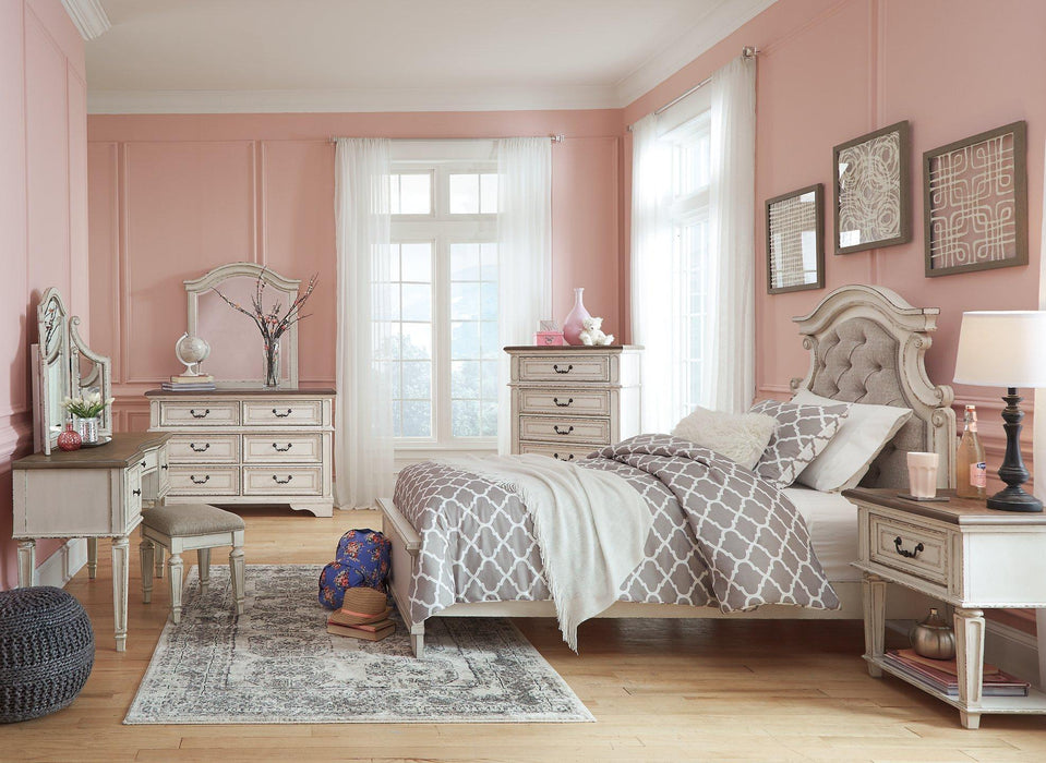 Realyn Nightstand - Zara Furniture (Kissimmee,FL)