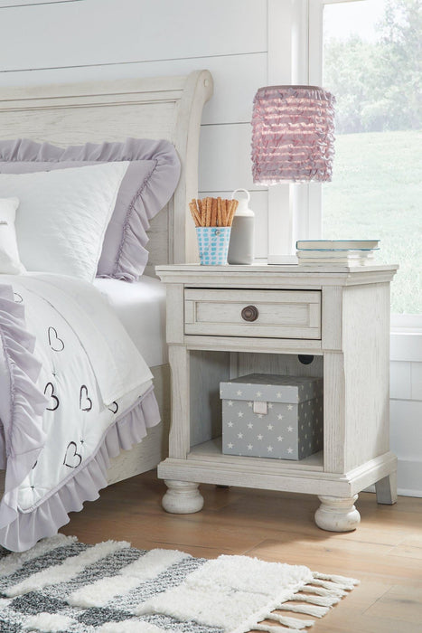Robbinsdale Nightstand - Zara Furniture (Kissimmee,FL)