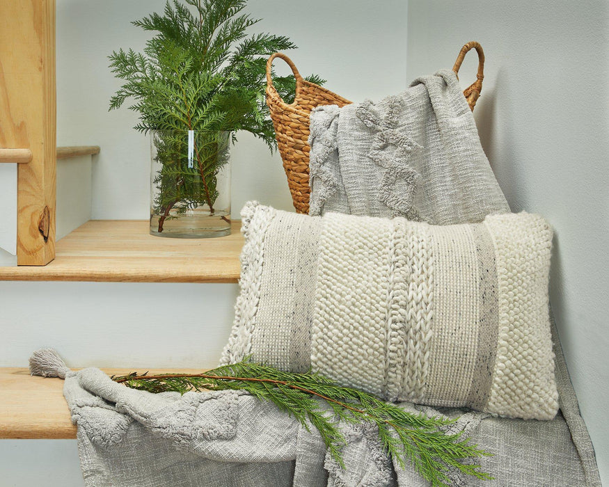 Standon Pillow - Zara Furniture (Kissimmee,FL)