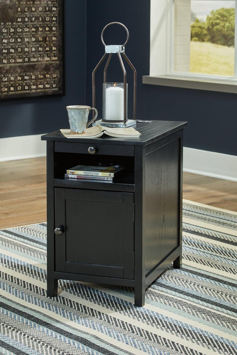 Treytown Chairside End Table - Zara Furniture (Kissimmee,FL)