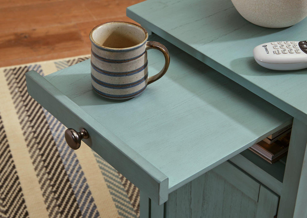 Treytown Chairside End Table - Zara Furniture (Kissimmee,FL)