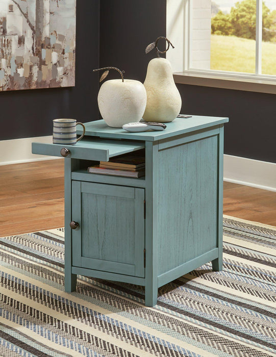 Treytown Chairside End Table - Zara Furniture (Kissimmee,FL)