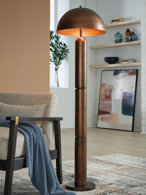 Wendfield Floor Lamp - Zara Furniture (Kissimmee,FL)