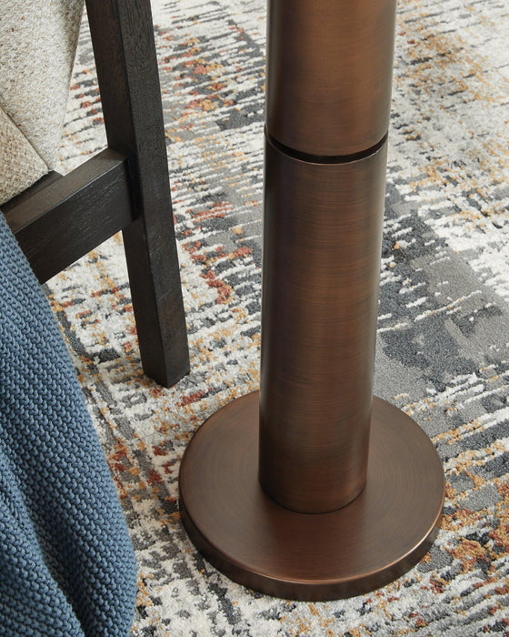 Wendfield Floor Lamp - Zara Furniture (Kissimmee,FL)
