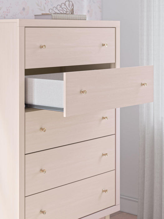 Wistenpine Chest of Drawers - Zara Furniture (Kissimmee,FL)