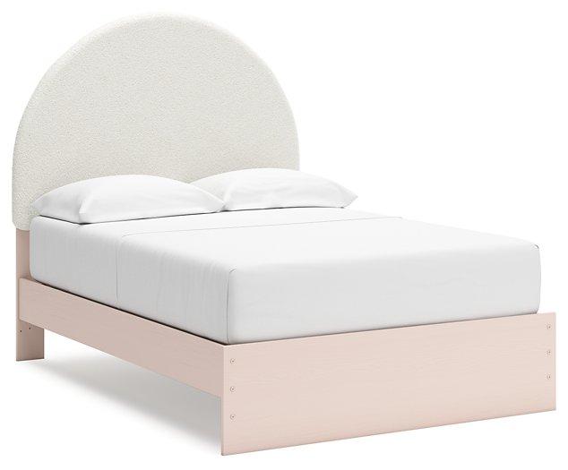 Wistenpine Upholstered Bed - Zara Furniture (Kissimmee,FL)