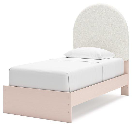 Wistenpine Upholstered Bed - Zara Furniture (Kissimmee,FL)