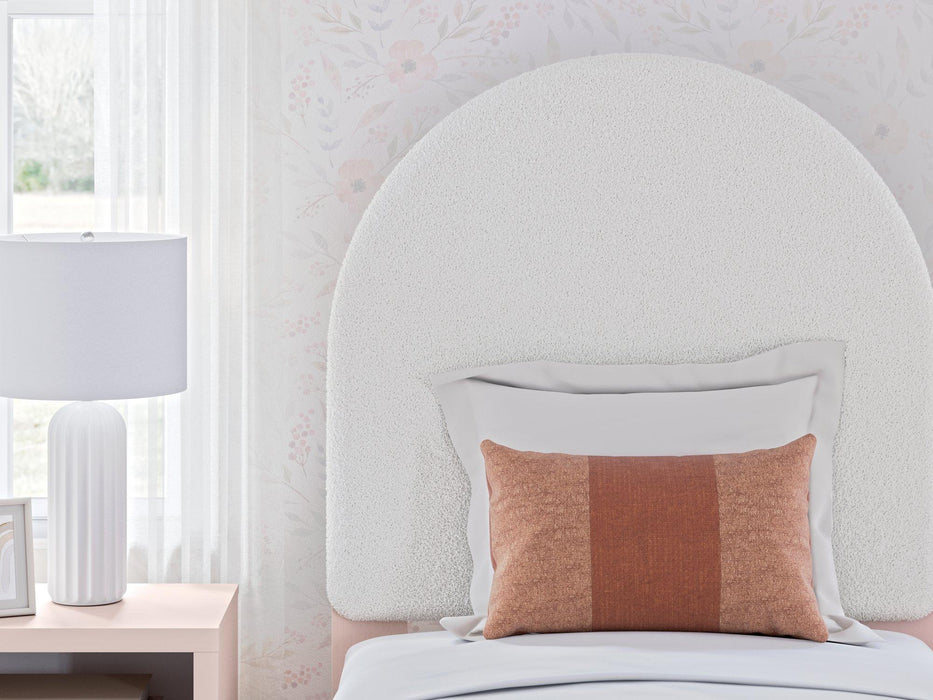 Wistenpine Upholstered Bed with Storage - Zara Furniture (Kissimmee,FL)